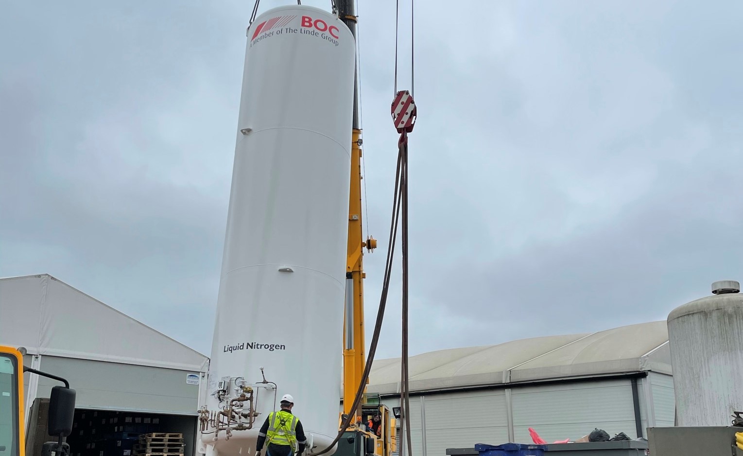 BOC & Ainscough install new Liquid Nitrogen tank